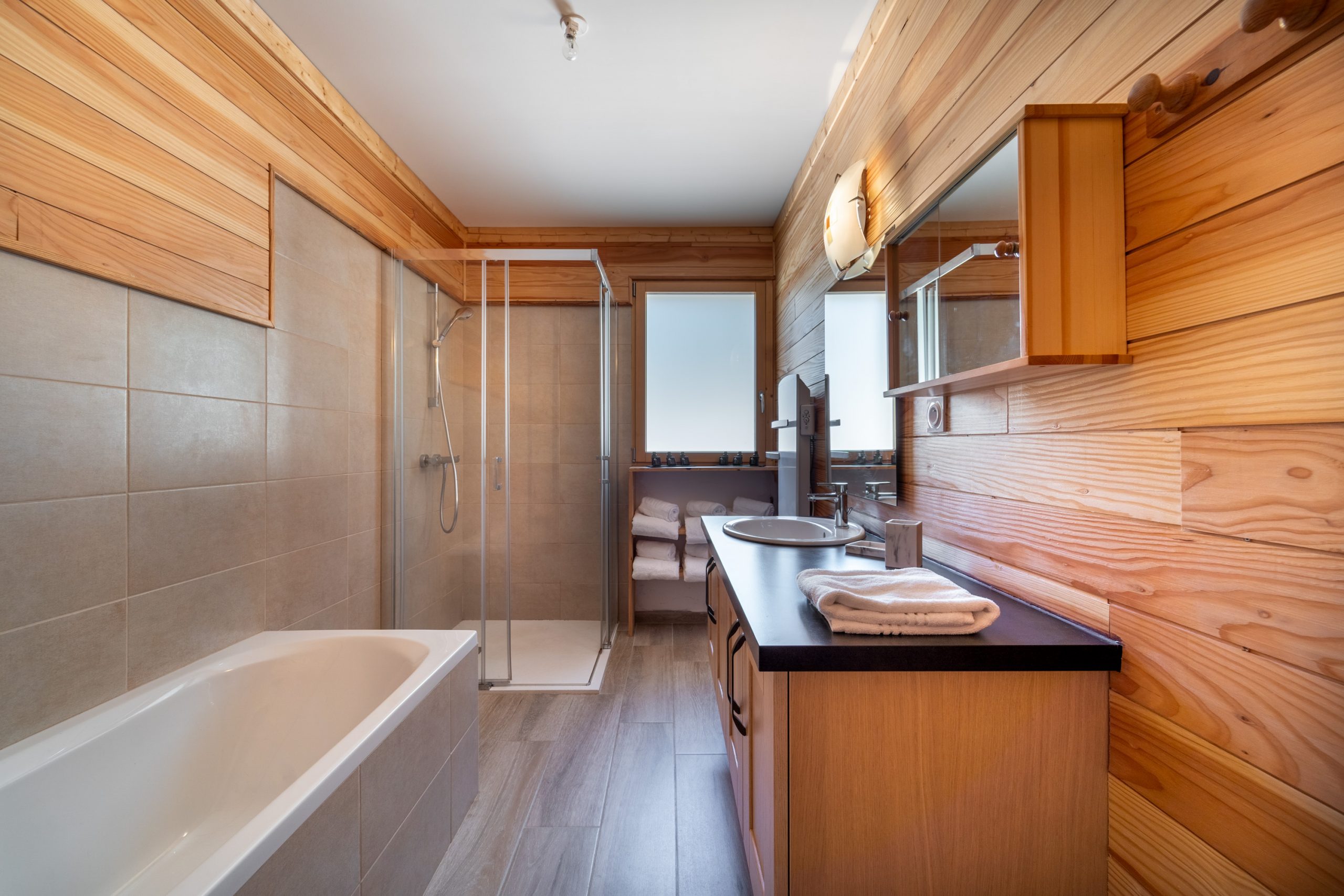 salle de bain logement atypique morvan spa privatif